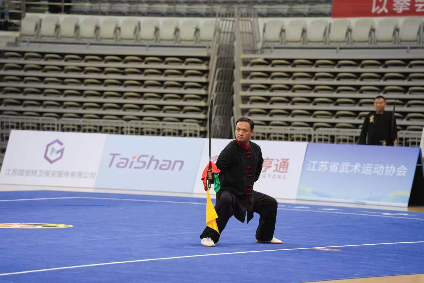 李守强：陈式混元太极拳62式炮捶一等奖，混元太极刀38式一等奖。